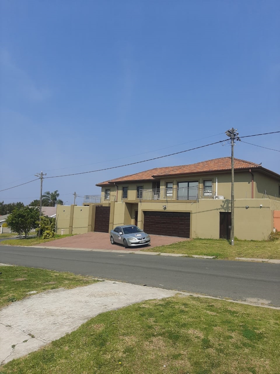 7 Bedroom Property for Sale in Amalinda Eastern Cape